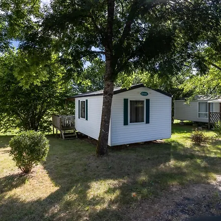 Mobilhome Du Soleil 度假居 *